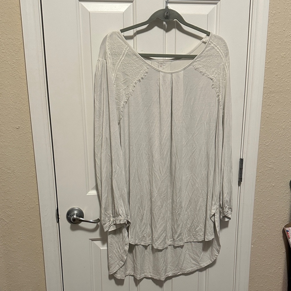 Melissa McCarthy Cream/White Lace Detail Tunic - Picture 1 of 7
